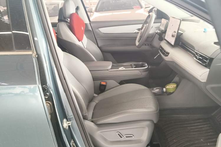 Used Bestune Yueyi 03 2025 565km Premium Edition Right Front Seat