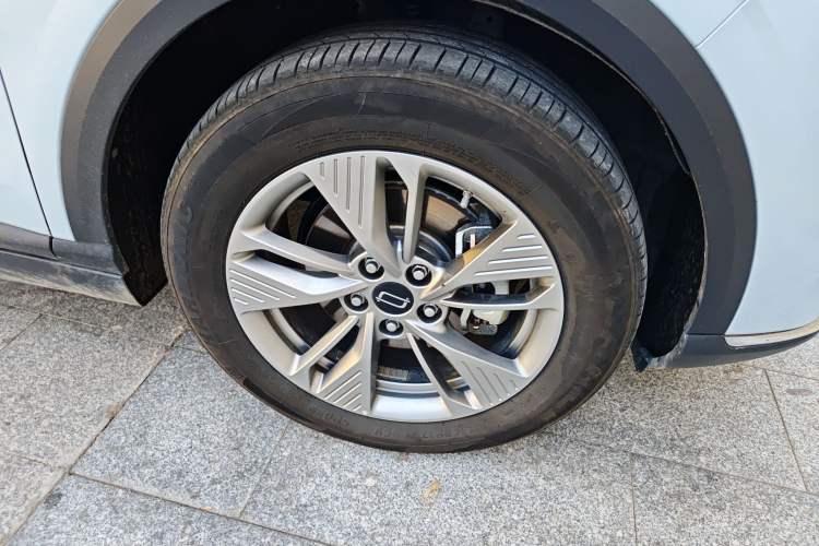 Used Bestune Yueyi 03 2025 445km Quality Selection Edition Right Front Wheel Hub