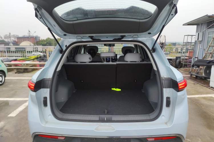 Used Bestune Yueyi 03 2025 445km Joyful Edition Trunk