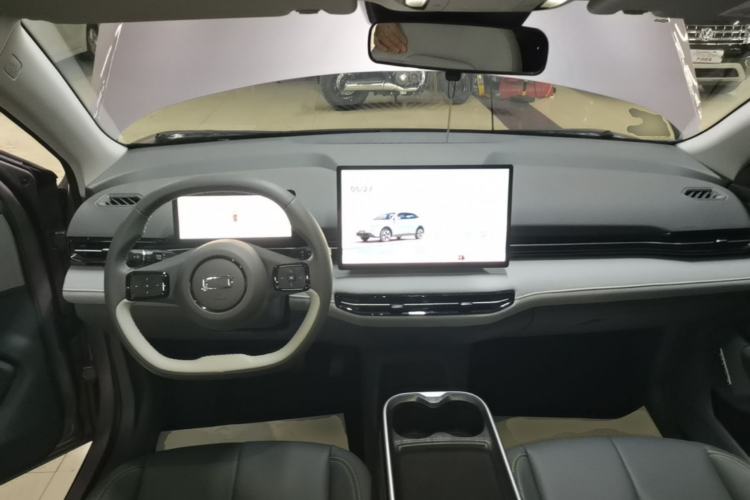Used Bestune Yueyi 03 2025 445km Joyful Edition Center Console