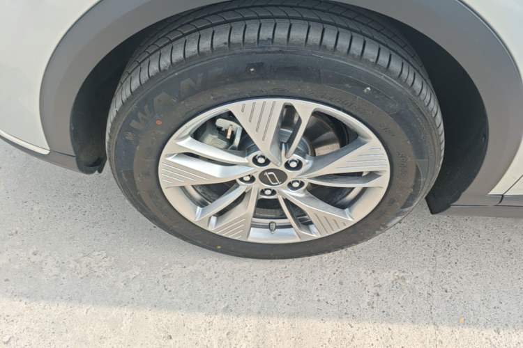Used Bestune Yueyi 03 2025 445km Joyful Edition Exterior 2