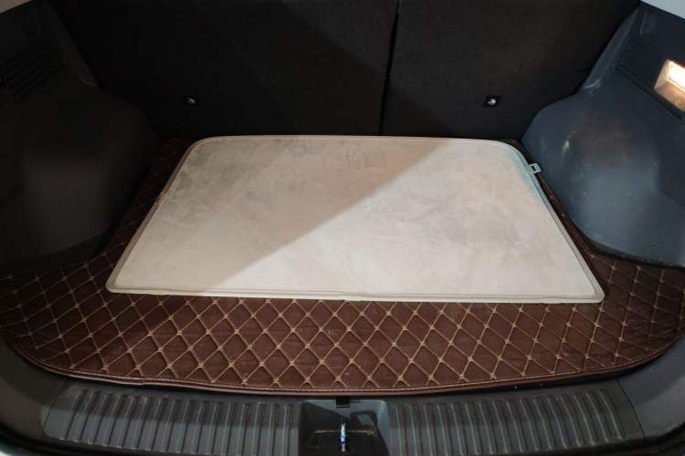 Used Bestune Yueyi 03 2025 565km Premium Edition Trunk