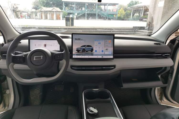 Used Bestune Yueyi 03 2025 565km Enjoy Edition Center Console