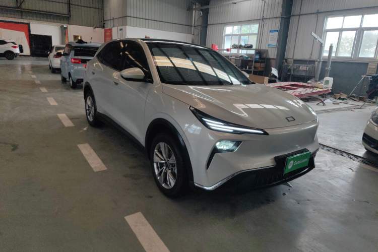 Used Bestune Yueyi 03 2025 445km Joyful Edition Front Right 45 Deg
