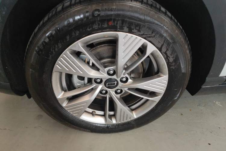 Used Bestune Yueyi 03 2025 445km Joyful Edition Left Front Wheel Hub