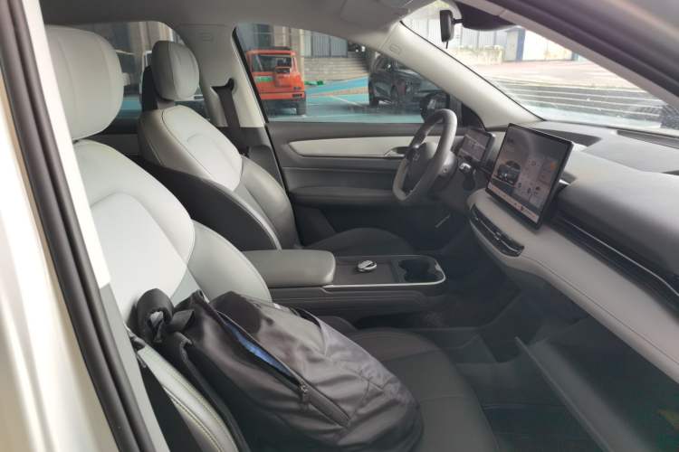 Used Bestune Yueyi 03 2025 565km Enjoy Edition Right Front Seat