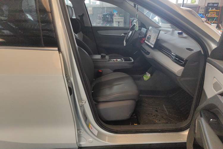 Used Bestune Yueyi 03 2025 445km Joyful Edition Right Front Seat