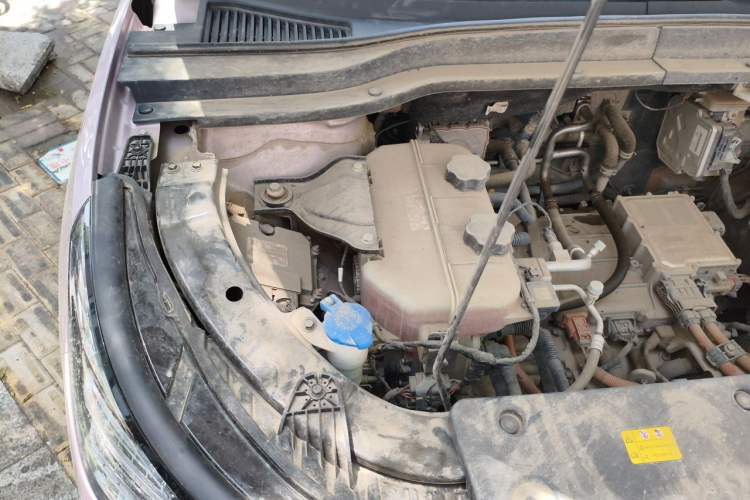 Used Bestune Yueyi 03 2025 565km Premium Edition Engine Bay Right