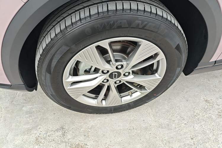 Used Bestune Yueyi 03 2025 445km Joyful Edition Exterior 2