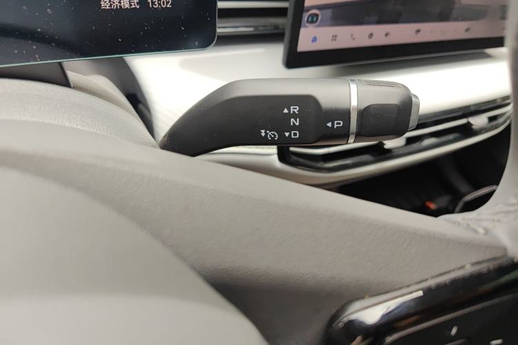 Used Bestune Yueyi 03 2025 565km Enjoy Edition Gear Lever