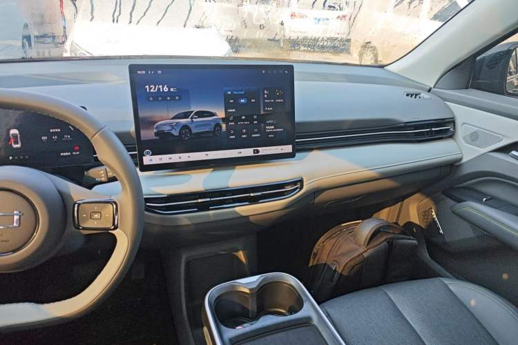 Used Bestune Yueyi 03 2025 565km Comfort Edition Audio And AC Panel