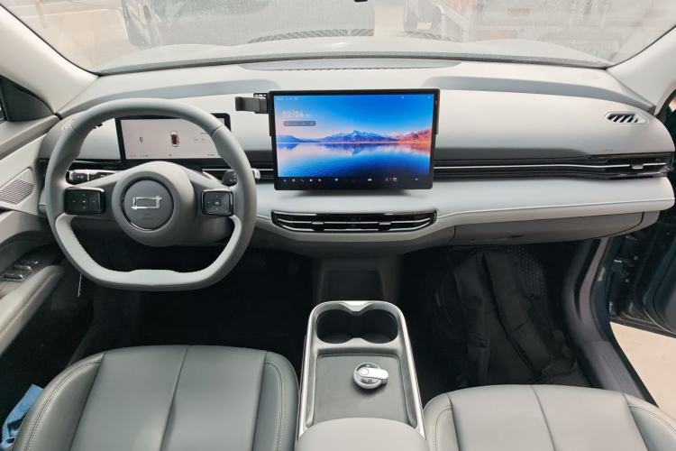 Used Bestune Yueyi 03 2025 445km Joyful Edition Center Console