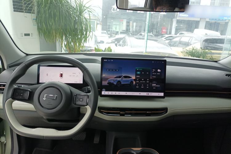 Used Bestune Yueyi 03 2025 565km Premium Edition Center Console