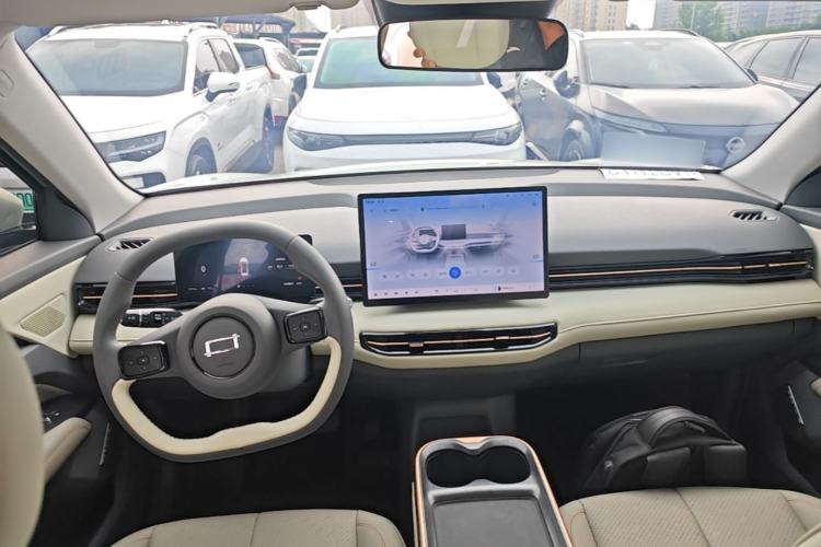 Used Bestune Yueyi 03 2025 445km Joyful Edition Center Console