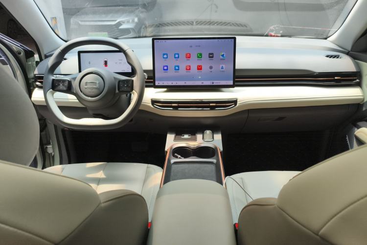Used Bestune Yueyi 03 2025 565km Enjoy Edition Center Console