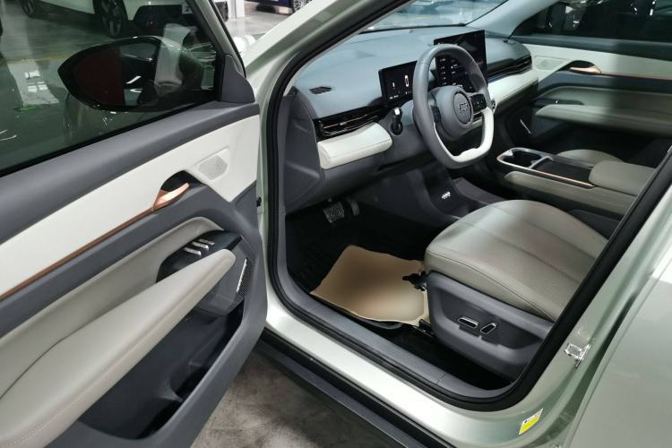 Used Bestune Yueyi 03 2025 565km Premium Edition Driver Seat