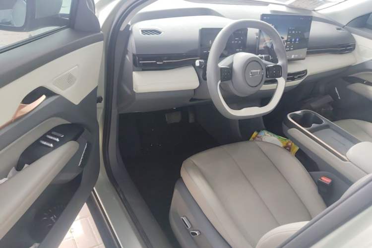 Used Bestune Yueyi 03 2025 565km Premium Edition Driver Seat