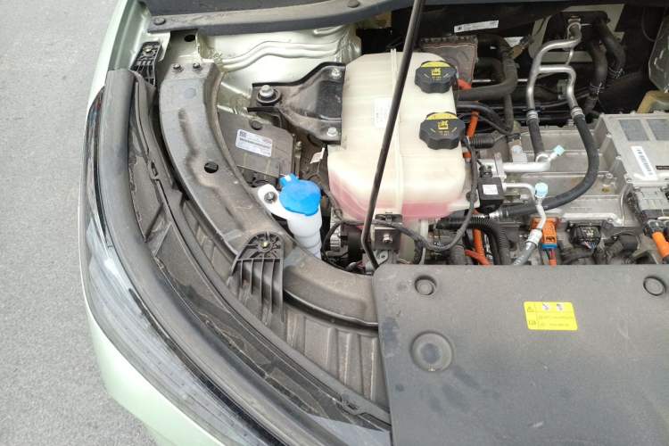 Used Bestune Yueyi 03 2025 565km Comfort Edition Engine Bay Right