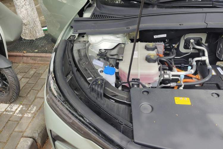 Used Bestune Yueyi 03 2025 445km Joyful Edition Engine Bay Right