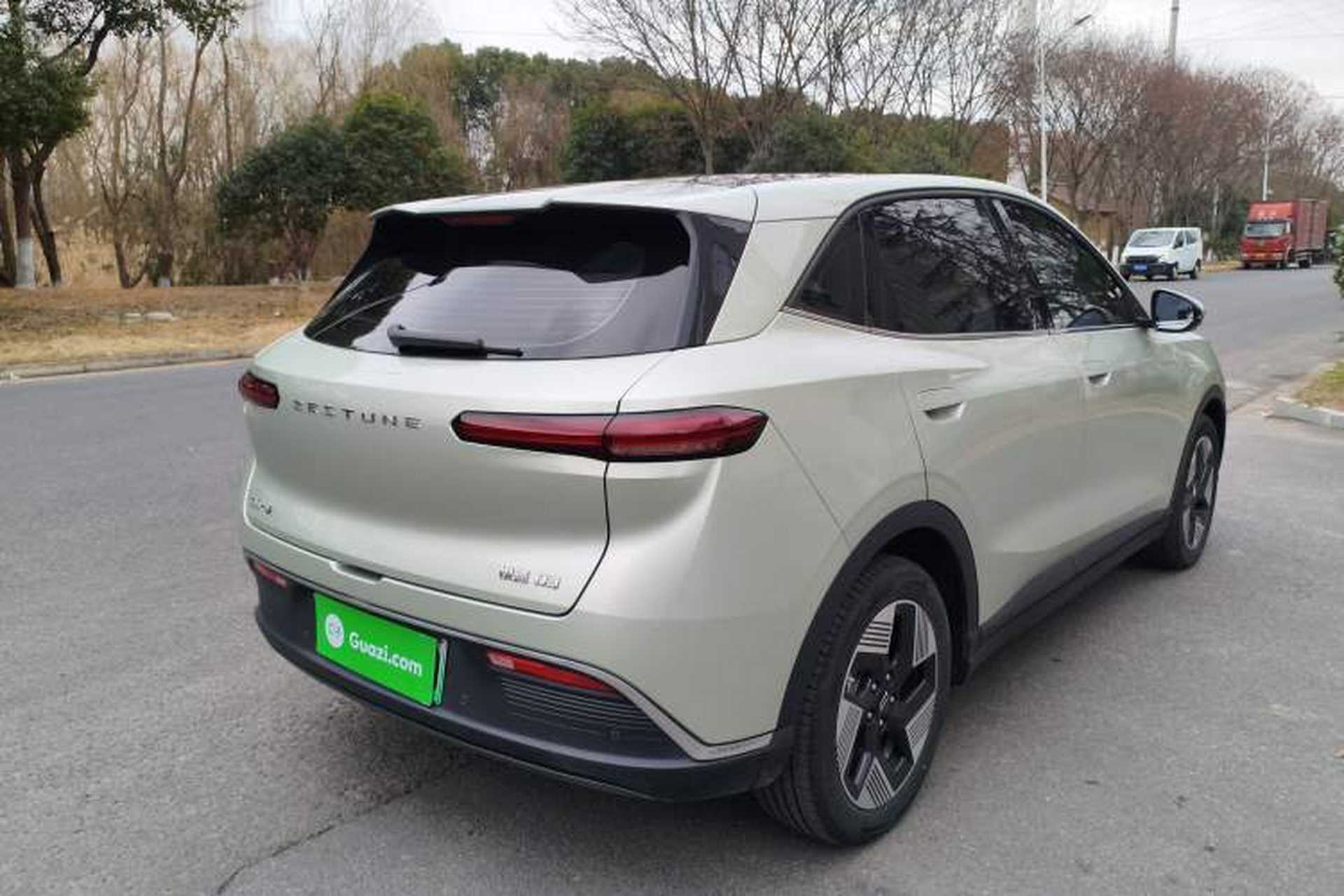 Used Bestune Yueyi 03 2025 565km Premium Edition Exterior 3