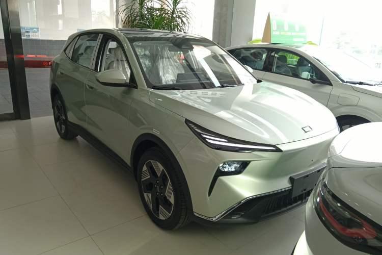 Used Bestune Yueyi 03 2025 565km Premium Edition Front Right 45 Deg