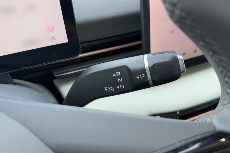Used Bestune Yueyi 03 2025 565km Comfort Edition Gear Lever