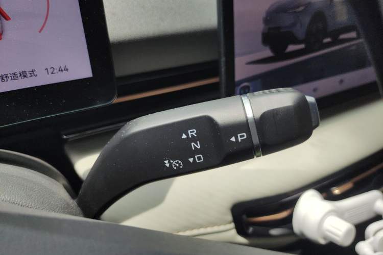 Used Bestune Yueyi 03 2025 445km Joyful Edition Gear Lever