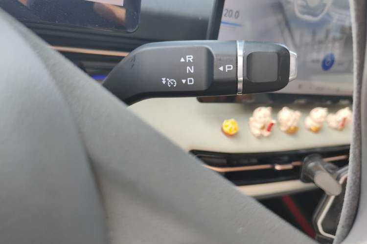 Used Bestune Yueyi 03 2025 565km Premium Edition Gear Lever