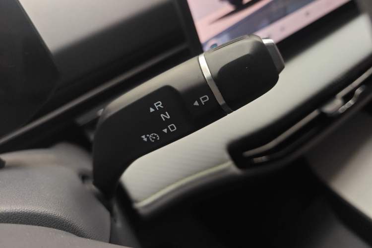 Used Bestune Yueyi 03 2025 445km Quality Selection Edition Gear Lever
