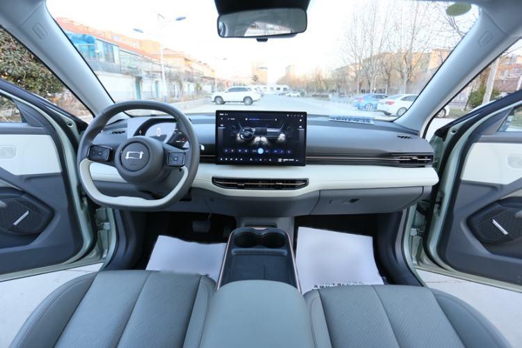 Used Bestune Yueyi 03 2025 565km Premium Edition Interior 1
