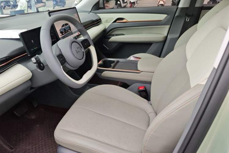 Used Bestune Yueyi 03 2025 445km Joyful Edition Interior 3