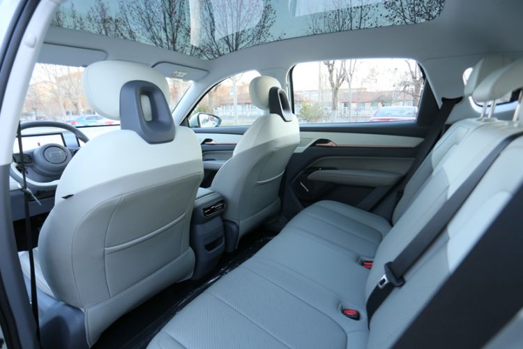Used Bestune Yueyi 03 2025 565km Premium Edition Interior 4