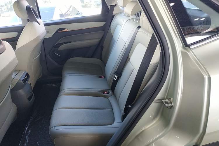 Used Bestune Yueyi 03 2025 565km Premium Edition Interior 4