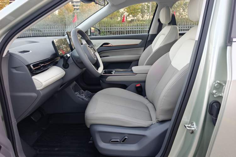 Used Bestune Yueyi 03 2025 445km Joyful Edition Left Front Seat