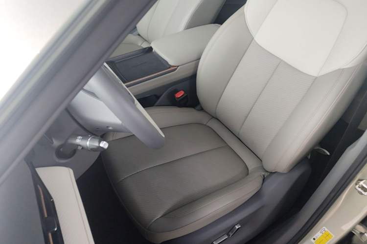 Used Bestune Yueyi 03 2025 565km Premium Edition Left Front Seat