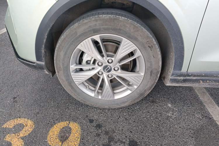 Used Bestune Yueyi 03 2025 445km Joyful Edition Left Front Wheel Hub