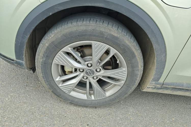 Used Bestune Yueyi 03 2025 445km Quality Selection Edition Left Front Wheel Hub