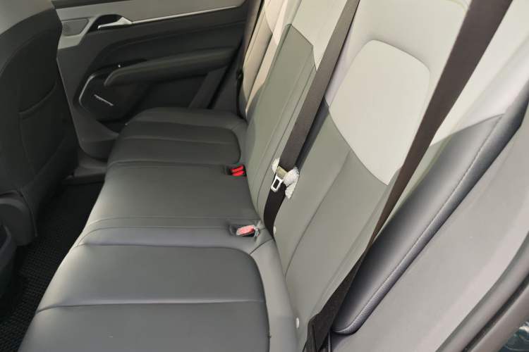 Used Bestune Yueyi 03 2025 445km Joyful Edition Left Rear Seat