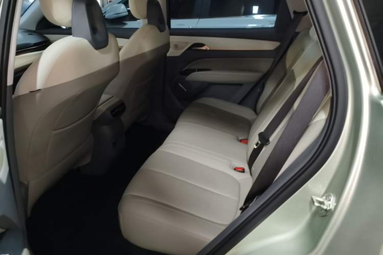 Used Bestune Yueyi 03 2025 565km Premium Edition Left Rear Seat