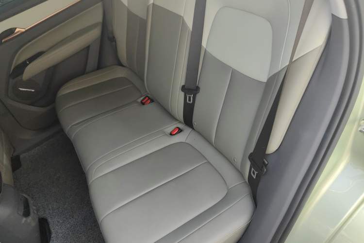 Used Bestune Yueyi 03 2025 445km Joyful Edition Left Rear Seat