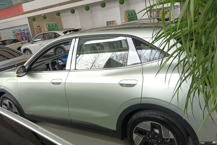 Used Bestune Yueyi 03 2025 565km Premium Edition Left Side