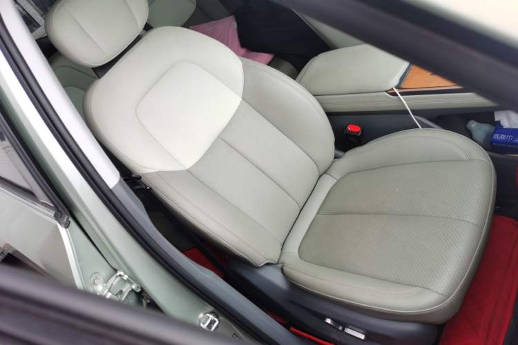 Used Bestune Yueyi 03 2025 565km Premium Edition Right Front Seat
