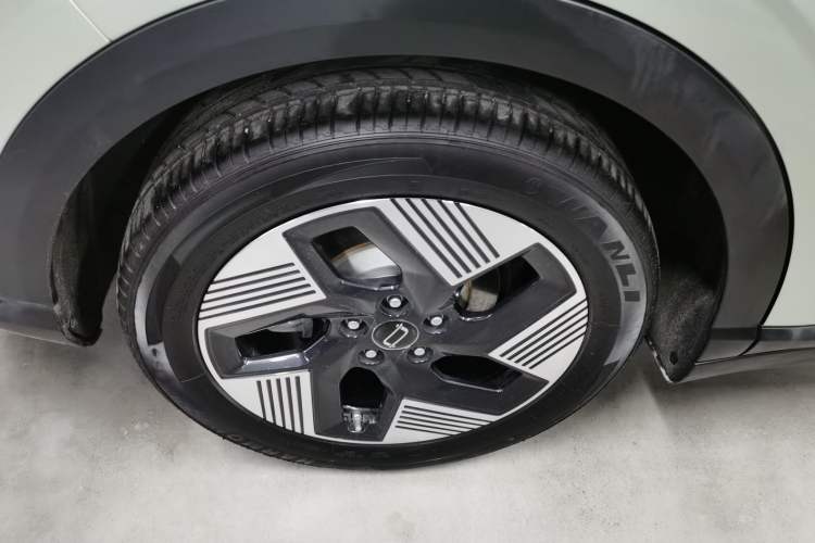 Used Bestune Yueyi 03 2025 565km Premium Edition Right Rear Wheel Hub