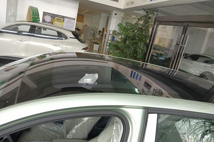 Used Bestune Yueyi 03 2025 565km Premium Edition Roof