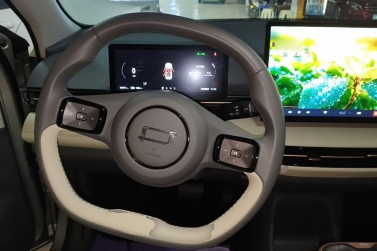 Used Bestune Yueyi 03 2025 565km Premium Edition Steering Wheel