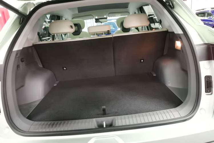Used Bestune Yueyi 03 2025 565km Premium Edition Trunk
