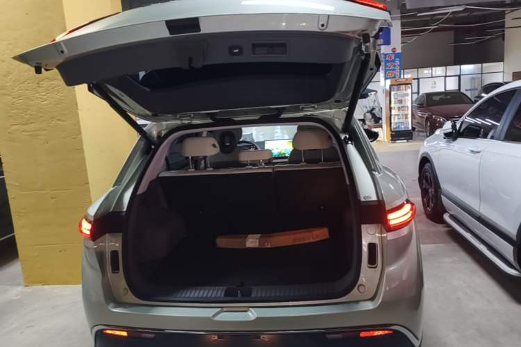 Used Bestune Yueyi 03 2025 565km Premium Edition Trunk