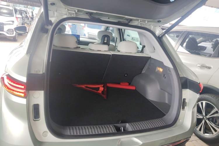 Used Bestune Yueyi 03 2025 565km Premium Edition Trunk