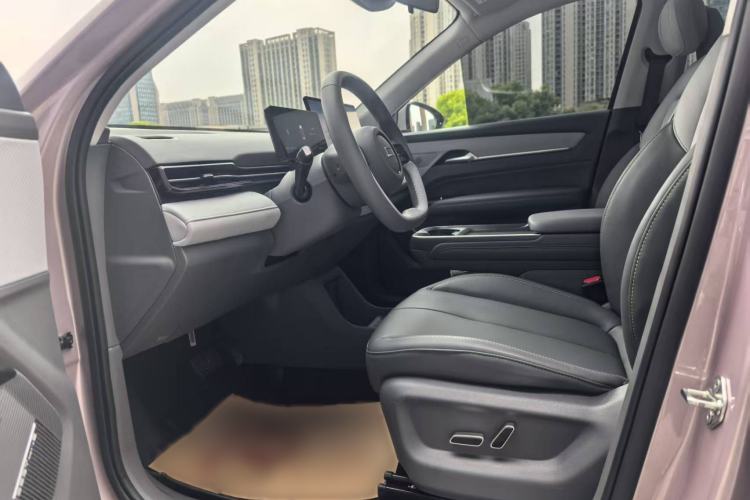 Used Bestune Yueyi 03 2025 565km Enjoy Edition Interior 1