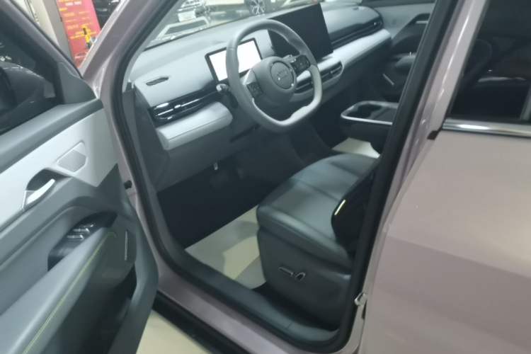 Used Bestune Yueyi 03 2025 445km Joyful Edition Left Front Seat